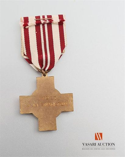 null Grande Bretagne - Médaille de la british red cross society, croix émaillé 38...