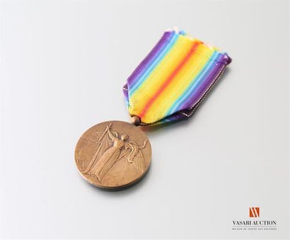 null Cuba, médaille interalliée dite médaille de la Victoire, marquée bronze sur...
