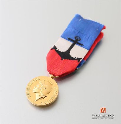 null France: Ministère de la défense, Marine : médaille d'honneur, 26 mm, attribuée...