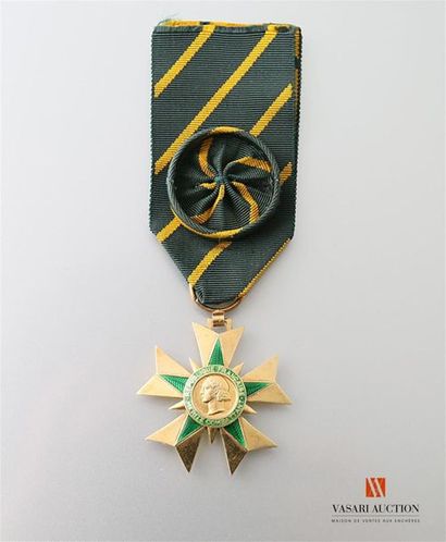 null France: Ordre du mérite combattant, insigne d'officier, vermeil, ruban avec...