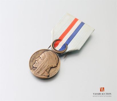 null France: médaille du congrès au Maroc, en 1933, de l'Union Nationale des Officiers...