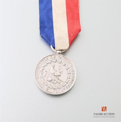 null France: médaille de Juillet, en argent, tranche gravée : DONNÉ PAR LE ROI DES...