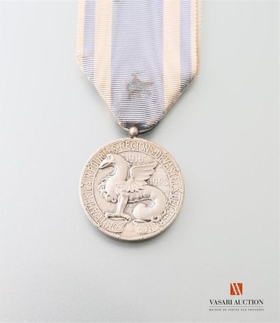 null Médaille du comité américain pour les régions dévastées de France, rare, argent,...