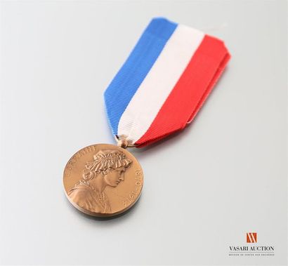 null France - Médaille Lorraine 1870-1914, tirage de Prudhomme, ruban tricolore,...