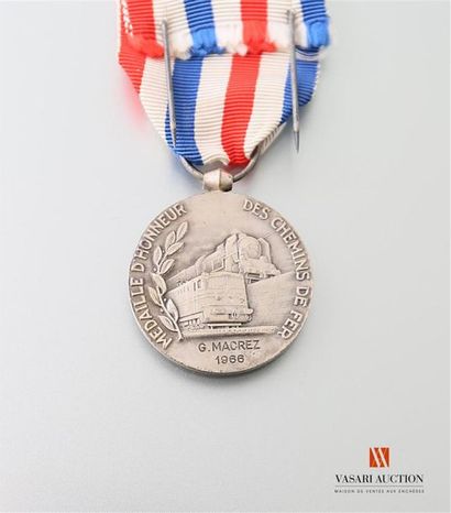 null France - Médaille d'honneur des chemins de fer, attribuée 1966, diamètre 32...