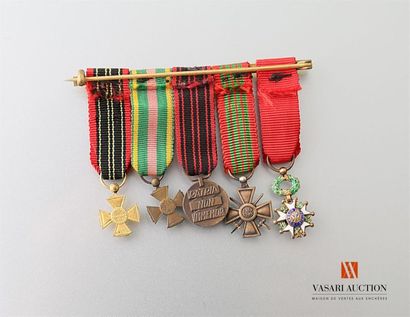 null France - Portée de cinq décorations en miniature: Légion d'Honneur: étoile d'officier,...
