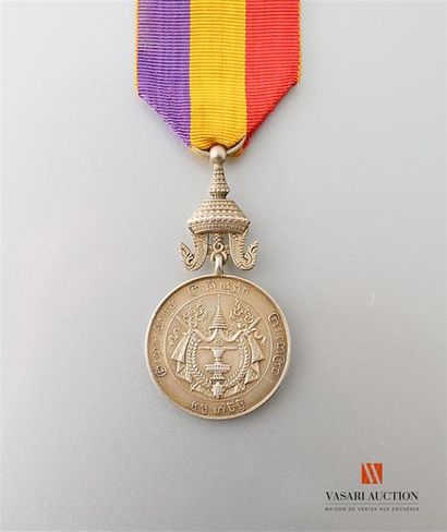 null Cambodge - Médaille du Roi Sisowath I°, qui régna du 28 février 1906 au 9 août...