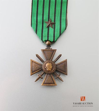 null France - Croix de guerre 1939-1940, ruban avec étoile de bronze, TTB
