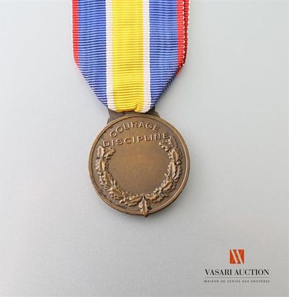 null Gendarmerie nationale - Médaille d'honneur, courage discipline, bronze, 32 mm,...