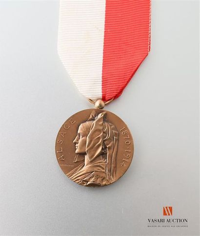 null Médaille de l'Alsace Libérée, bronze, 32 mm, gravée par Prud'homme, TTB-SUP...