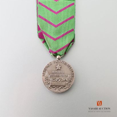 null Médaille d'honneur du service pénitentiaire, 27 mm, argentée, TBE
