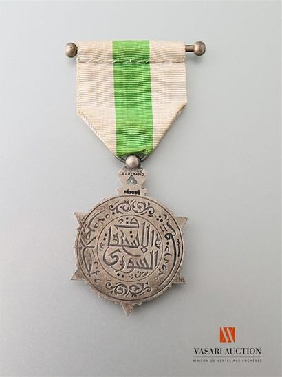 null Syrie - Ordre du Mérite, fondé en 1926, médaille en bronze argenté et émail,...