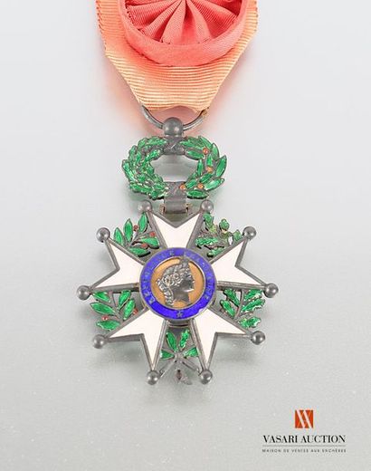 null Ordre de la Légion d'Honneur, étoile d'officier 40 mm vermeil, modèle bombé,...
