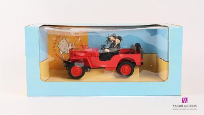 null HAPAX 
Jeep Tintin, Milou et les Dupont (d)
Boite d'origine
15,5 x 34 x 16 cm
(enfoncements...