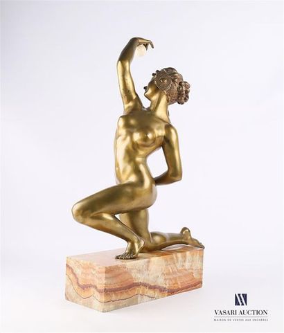 null GORY Affortunato (1895-1925) d'après
Femme nue dansant avec une sphère
Bronze...