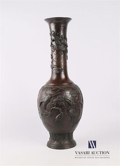 null JAPON
Vase de forme balustre posant sur un socle piédouche, la panse à décor...