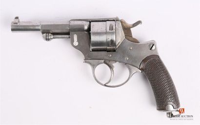 null Revolver réglementaire modèle 1873, canon marqué 1876, rayures visibles mais...