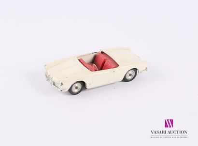 null SOLIDO (FRANCE)
ALFA ROMEO GIULIETTA Spider - couleur blanche - 1/43ème
(usures...