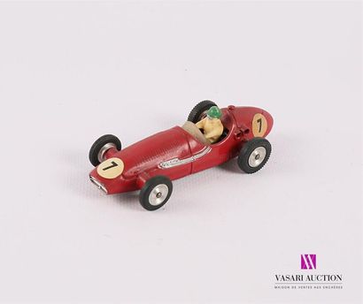 null SOLIDO (FRANCE)
MASERATI "250" - couleur rouge
(usures, sans boite)