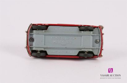 null CORGI TOYS (GB)
MGB GT - couleur rouge
(petites usures, sans boite)
