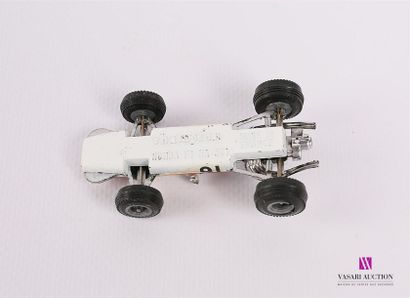 null CHAMPION (FRANCE)
HONDA F1 RA 301 - couleur blanche
(usures)