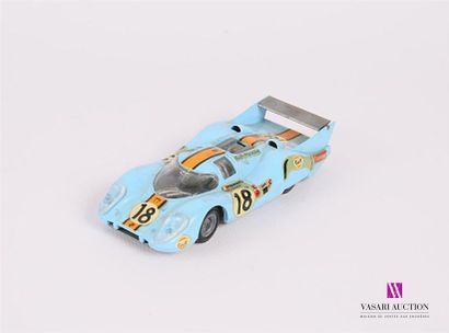 null SUPER CHAMPION (FRANCE)
PORSCHE 917 - couleur bleu ciel
(usures)