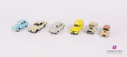 null NOREV (FRANCE)
Lot de six véhicules en plastique : Citroën Dyane - Citroën 2CV...
