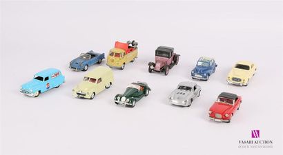 null Lot de dix véhicules : Volkswagen (Corgi Toys) - Renault 1910 (Corgi Classics)...