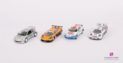 null SCHUCO (CHINE)
Lot de quatre véhicules : BMW GTR - Porsche 911 GTS - Peugeot...