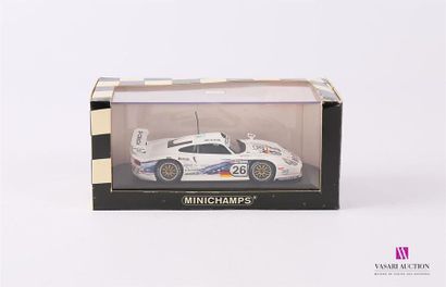 null PAUL'S MODEL ART - MINICHAMPS 
PORSCHE 911 GT Le Mans 1997 - échelle 1/43
(bon...