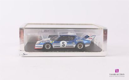 null SPARK (CHINE)
LIGIER JS2 N°5 - échelle 1/43
(bon état, boite plastique et carton...