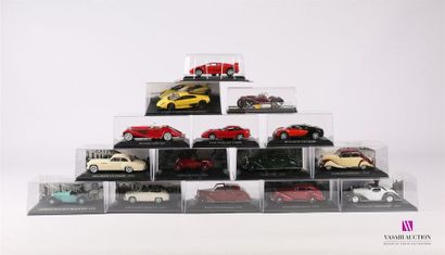 null Lot de quinze véhicules - échelle 1/43 : Alfa Romeo 2300 8C - Hotchkiss 686...