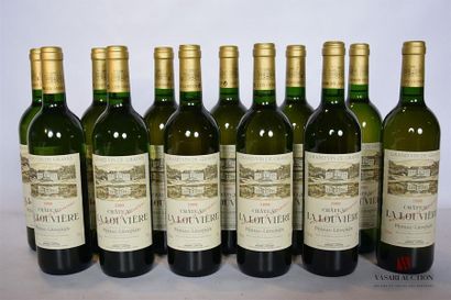 null 12 bouteilles	CHÂTEAU LA LOUVIÈRE	Graves blanc	1999
	Présentation, niveau et...