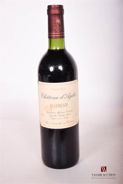 null 1 bouteille	MADIRAN mise Château d'Aydie		1982
	Et. fanée et tachée. N : bas...