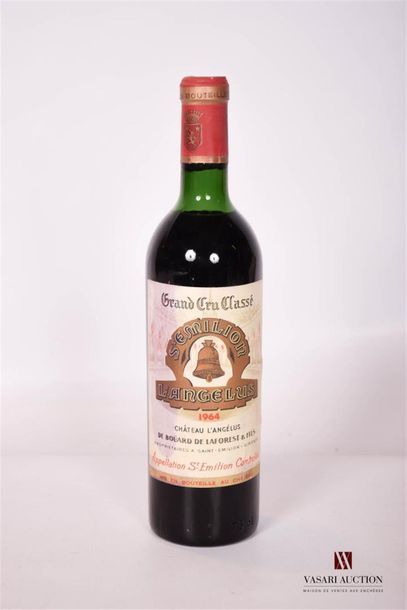 null 1 bouteille	CHÂTEAU L'ANGÉLUS	St Emilion GCC	1964
	Et. tachée. N : haut épa...