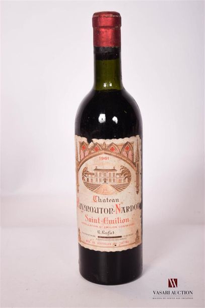 null 1 bouteille	CHÂTEAU PUYMOUTON-NARDON	St Emilion	1961
	Et. un peu fanée, tachée...