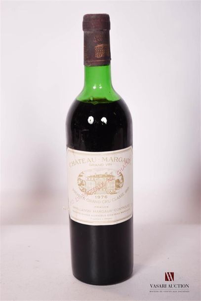 null 1 bouteille	CHÂTEAU MARGAUX	Margaux 1er GCC	1976
	Et. un peu tachée (1 déchirure)....