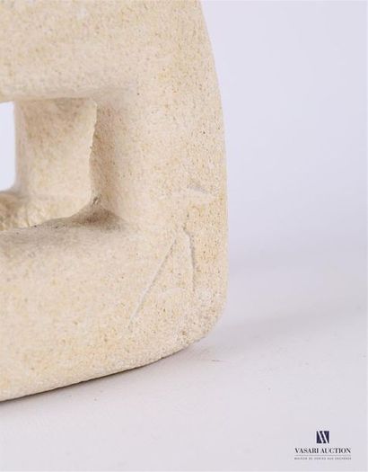 null TORMOS Albert (XXème siècle)
Pied de lampe en pierre calcaire de forme antropomorphe
Signé...