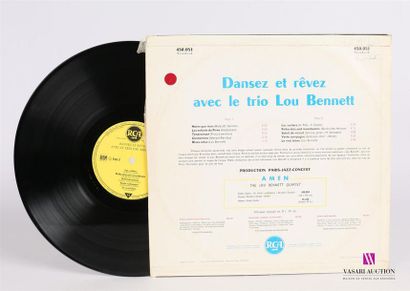 null AVEC LE TRIO LOUIS BENNETT - Dansez... Rêvez
1 Disque 33T sous pochette cartonnée
Label...