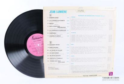 null JEAN LUMIERE - 
1 Disque 33T sous pochette cartonnée
Label : TRIANON C 046-15430
Fab....