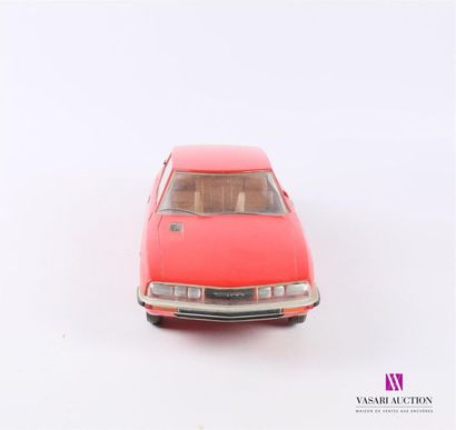 null JOUETS MONT BLANC
Citroën SM en plastique rouge, pneux caoutchouc - échelle...