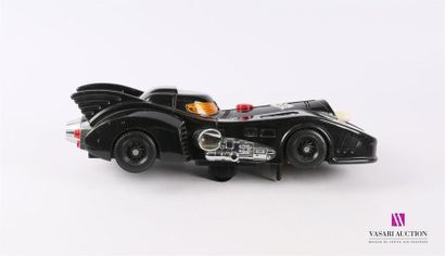 null Voiture de Batman en plastique noir - Réf 2210
Fabrication Taiwan 
Circa 1990
(petites...