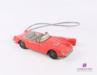 null JOUET MONT BLANC
Ferrari 250 GTen plastique rouge filoguidée
Haut. : 7,5 cm...