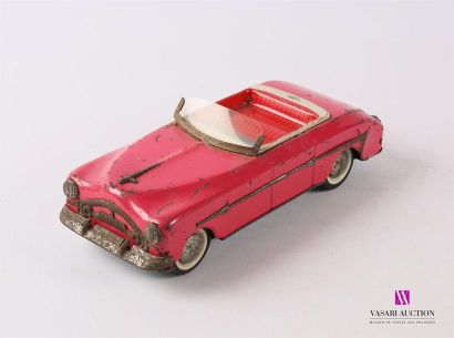 null E. FLIMLESEZ
Cabriolet en tôle de couleur rose 
(manques, usures et oxydations)
Long....