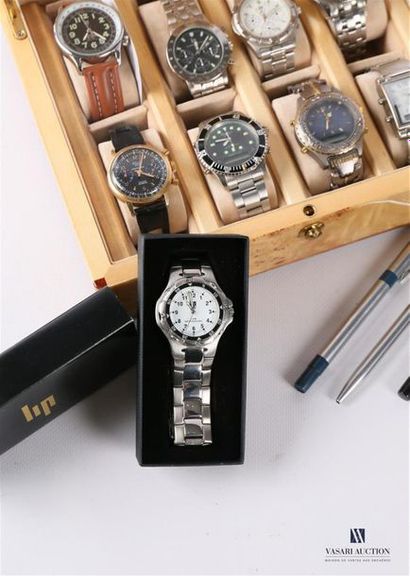 null Lot de montre comprenant trois montres de marque Lip, une montre de marque TCM,...