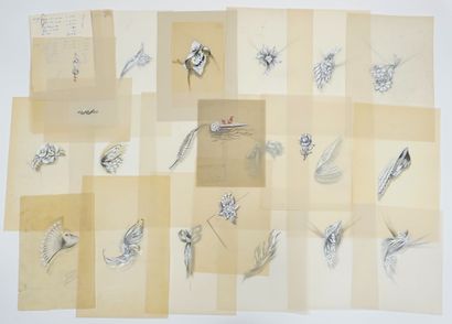  Lot of 26 jewelry drawings on tracing paper (one mounted on cardboard), in pencil... Gazette Drouot