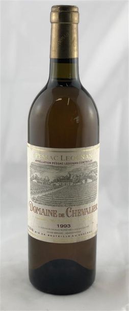 null 1 bouteille de PESSAC-LEOGNAN DOMAINE de CHEVALIER grand cru classé 1993
Niveau...