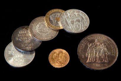 null Lot de pièces (7) comprenant: 1/ Pièce de 50 francs en argent, République française,...