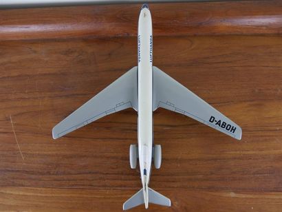 null Avion Jouet "Boeing 727 Lufthansa" à mécanisme à friction
Fabrication TIP &...
