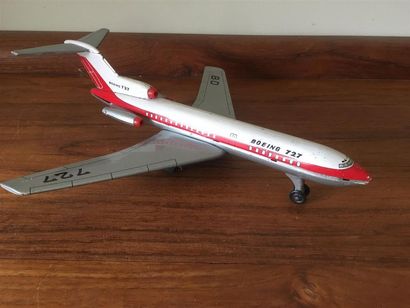 null Avion Jouet Boeing 727 en tôle lithographiée 
Fabrication Joustra 
Petits chocs...